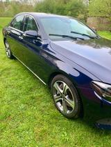 Mercedes-Benz E400 - Mercedes-Benz 400: Limousine