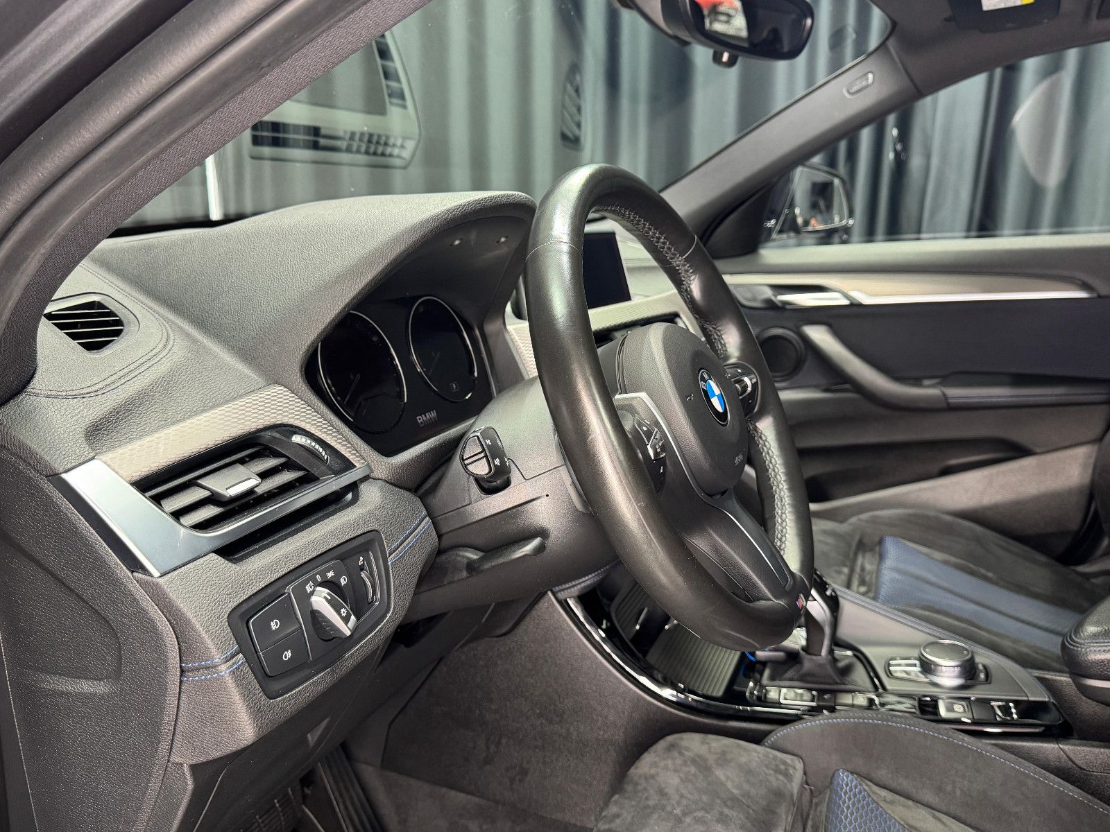 Fahrzeugabbildung BMW BMW X2 20d|M Sport|Individual|AHK|Kamera|