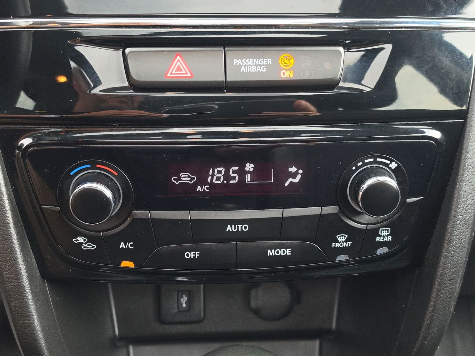 Fahrzeugabbildung Suzuki Vitara 1.4 Comfort+ 4x4 Automatik Panoramadach