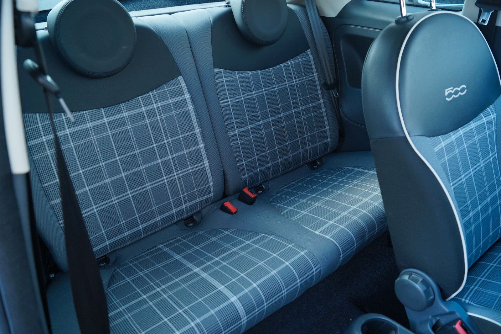 Fahrzeugabbildung Fiat 500 1.2 8V Lounge
