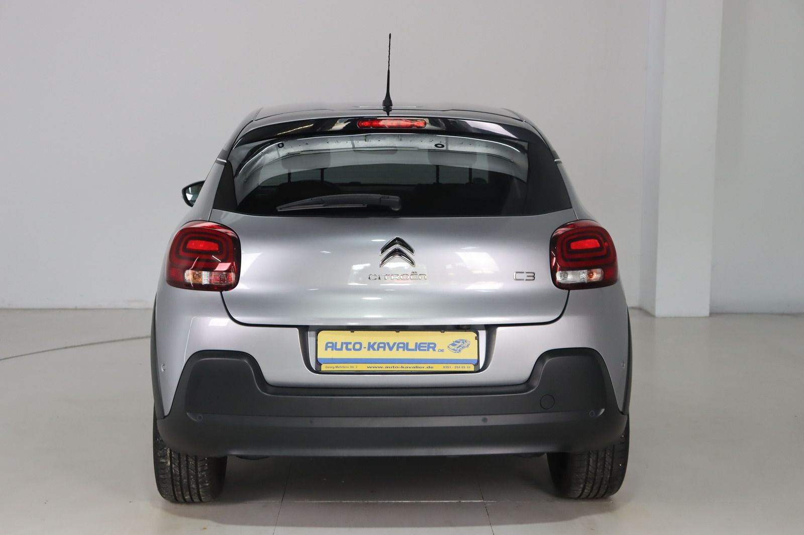 Fahrzeugabbildung Citroën C3 * LED * Navi * Keyless * 8-fach