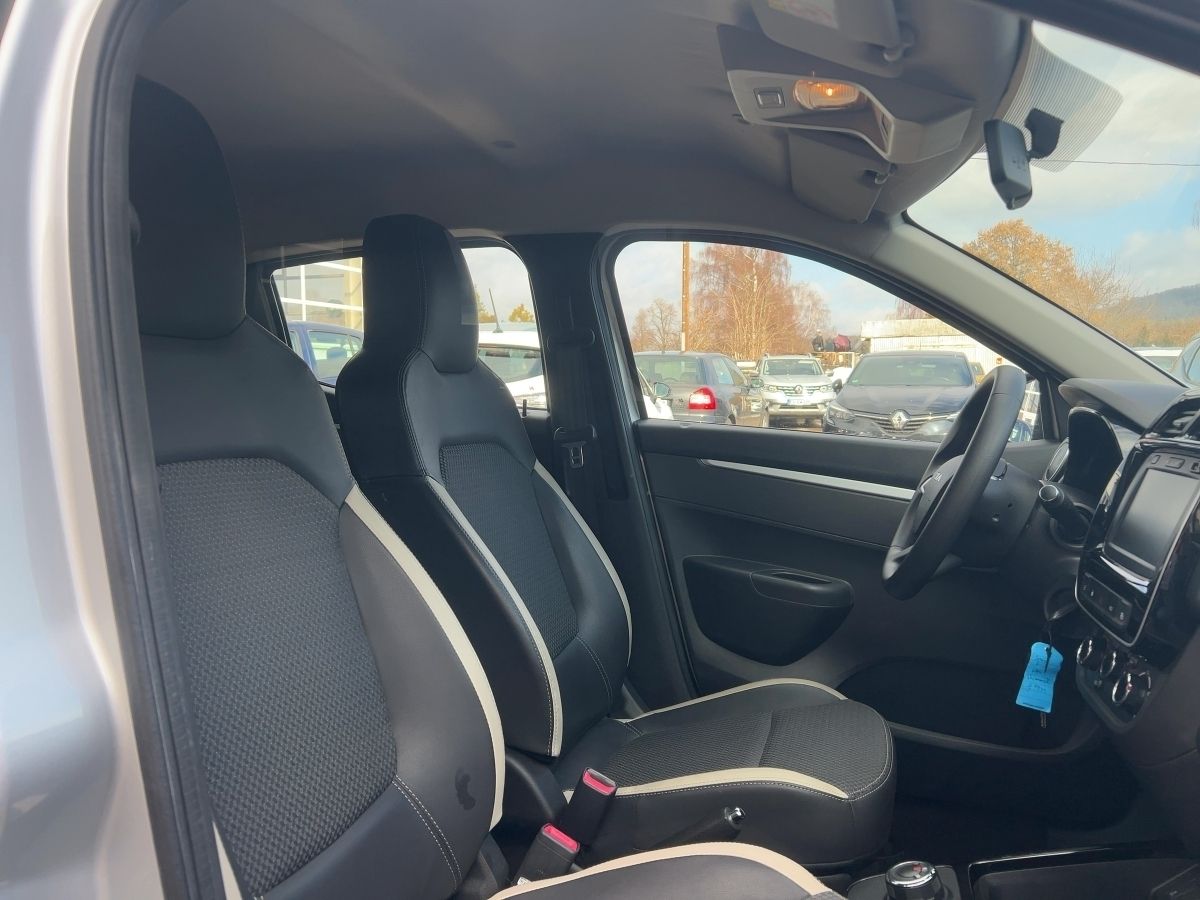 Fahrzeugabbildung Dacia Spring Essential 45 Kamera CCS