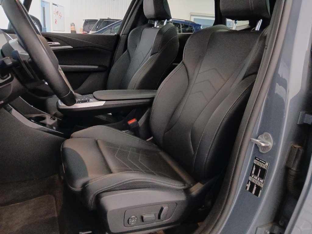 Fahrzeugabbildung BMW 218 i M Sport Active Tourer Pano HuD ACC 360°