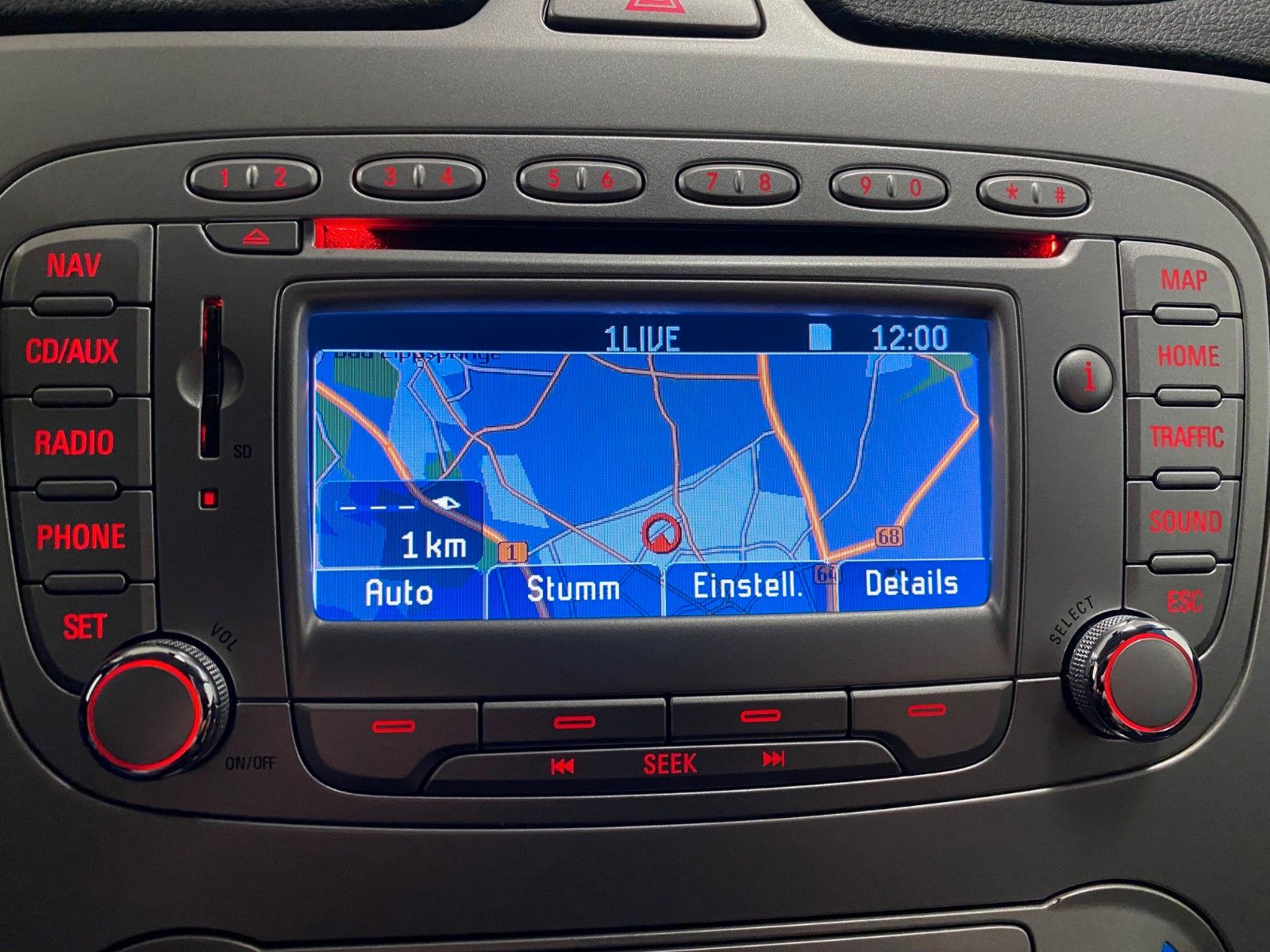 Fahrzeugabbildung Ford Focus 1.6 Turnier+NAVIGATION+GARANTIE+PDC+KLIMA+