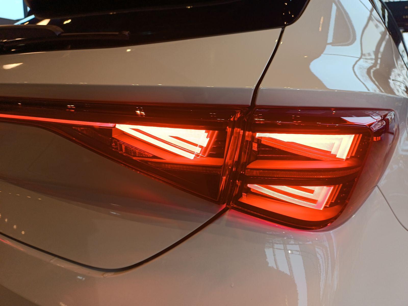 Cupra Leon 1.5 e-Hybrid VZ DSG *MATRIX*ACC*NAV*SHZ*