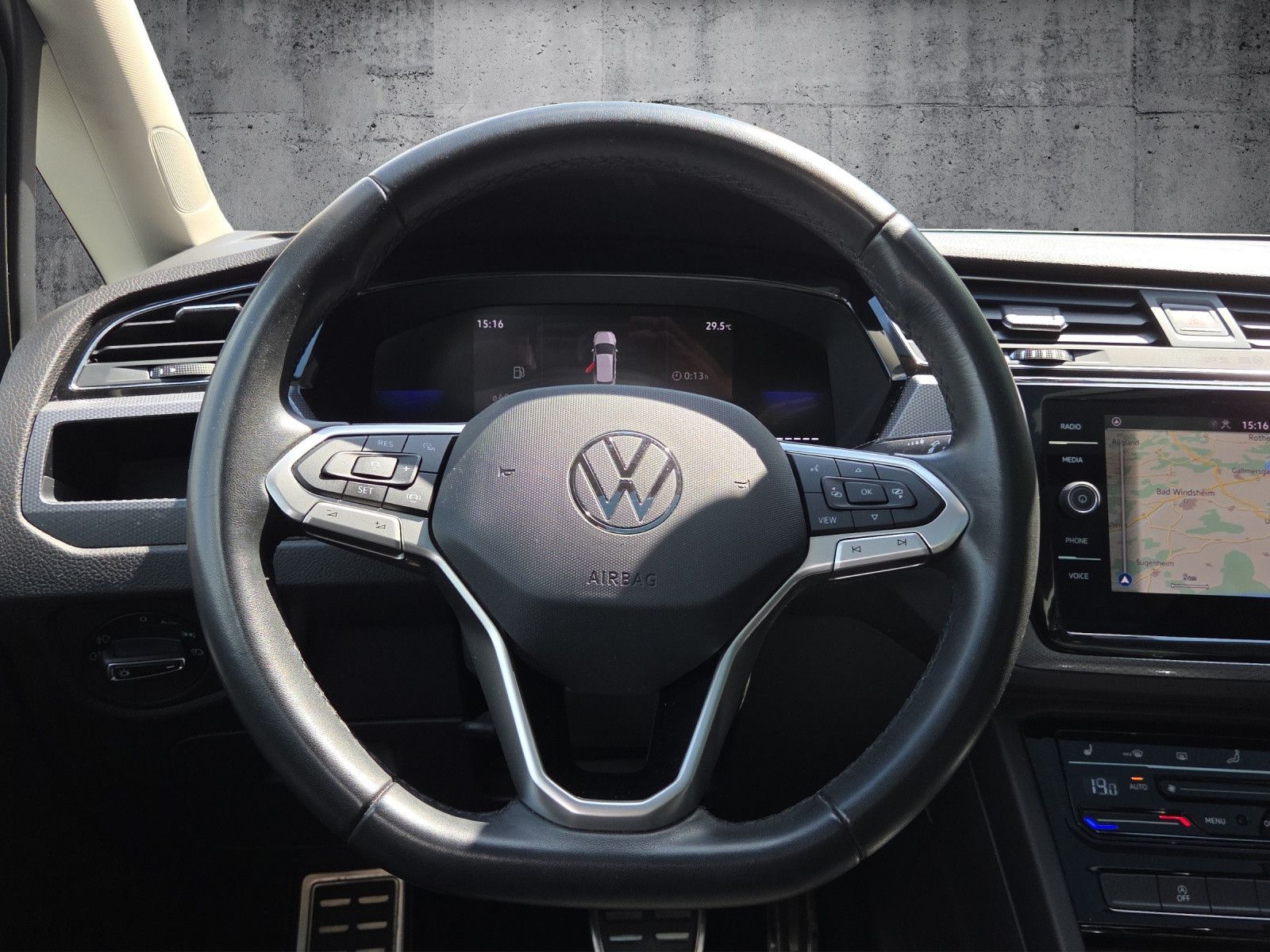 Touran Comfortline 2.0 TDI SCR DSG Pano RFK AHK