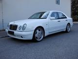 Mercedes-Benz E 55 AMG AMG 4-Matic - Mercedes-Benz E 55 AMG: Von Privat