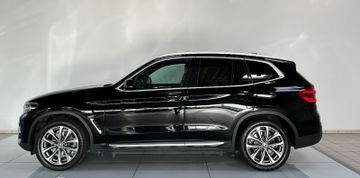 Fahrzeugabbildung BMW X3 sD30i xLine SAG Panorama Kamera HUD HiFi LED