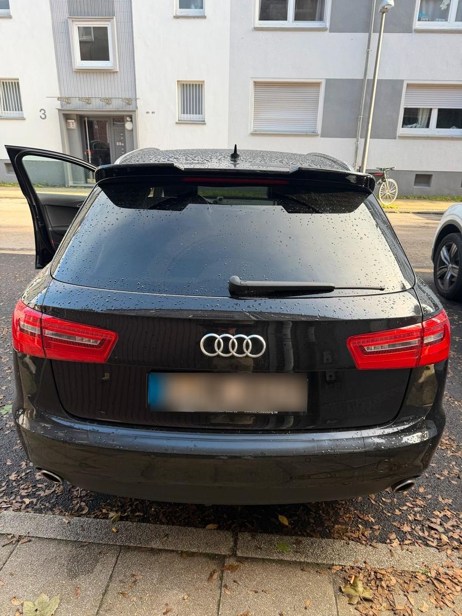 Audi A6 2012 — interior