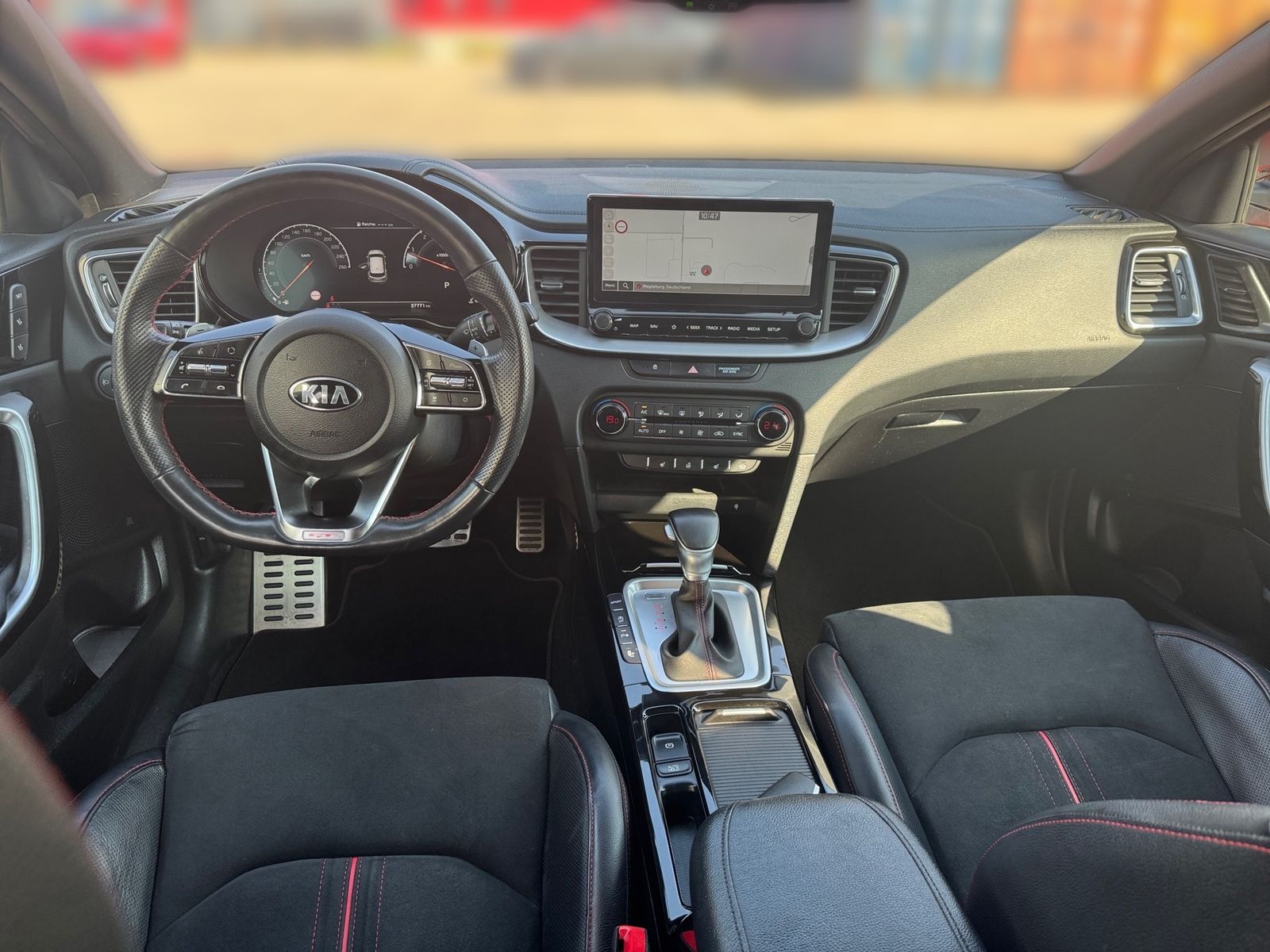 Fahrzeugabbildung Kia PROCEED 1.6T DCT7 GT NAV KOMF BASTUCK