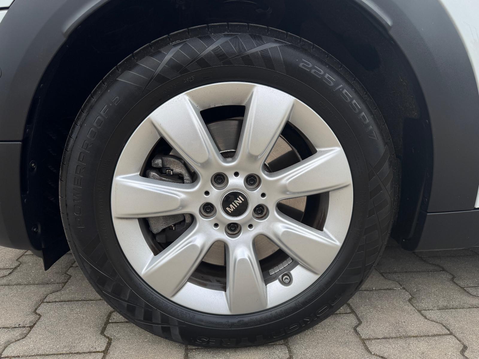 MINI Countryman S Autom.*NAVI*RüKAMERA*