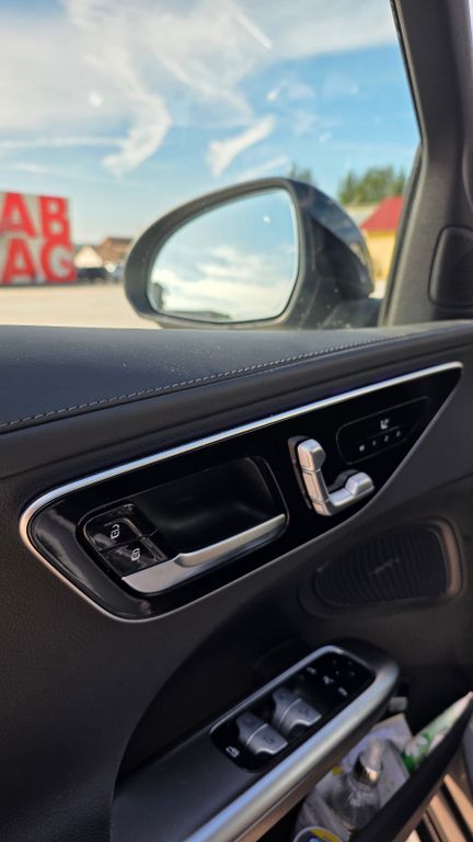 MERCEDES-BENZ C-Class 2023