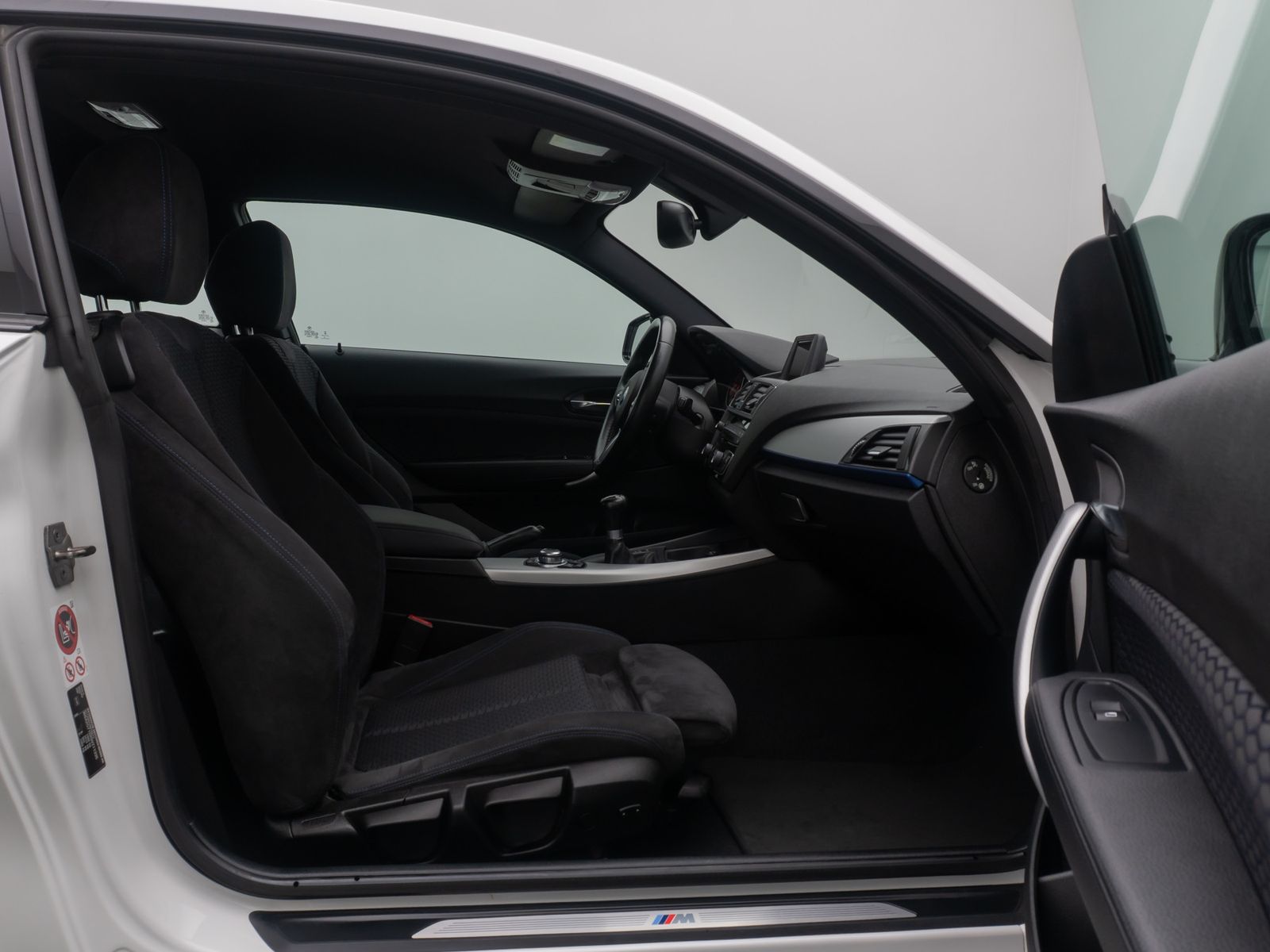 Fahrzeugabbildung BMW 220d Coupé M Sport Xenon PDC Navi GeschwindigReg