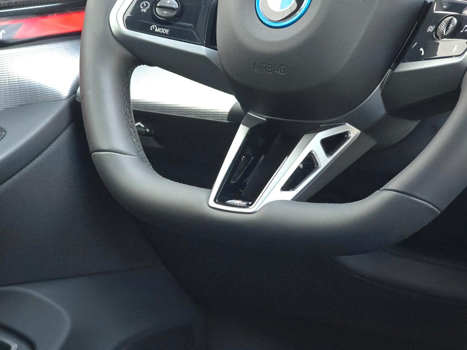 BMW 530e M Sport (Kamera/Panorama/H&K)