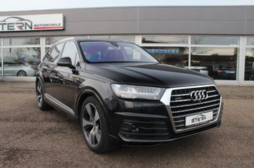 Audi Q7 - 1