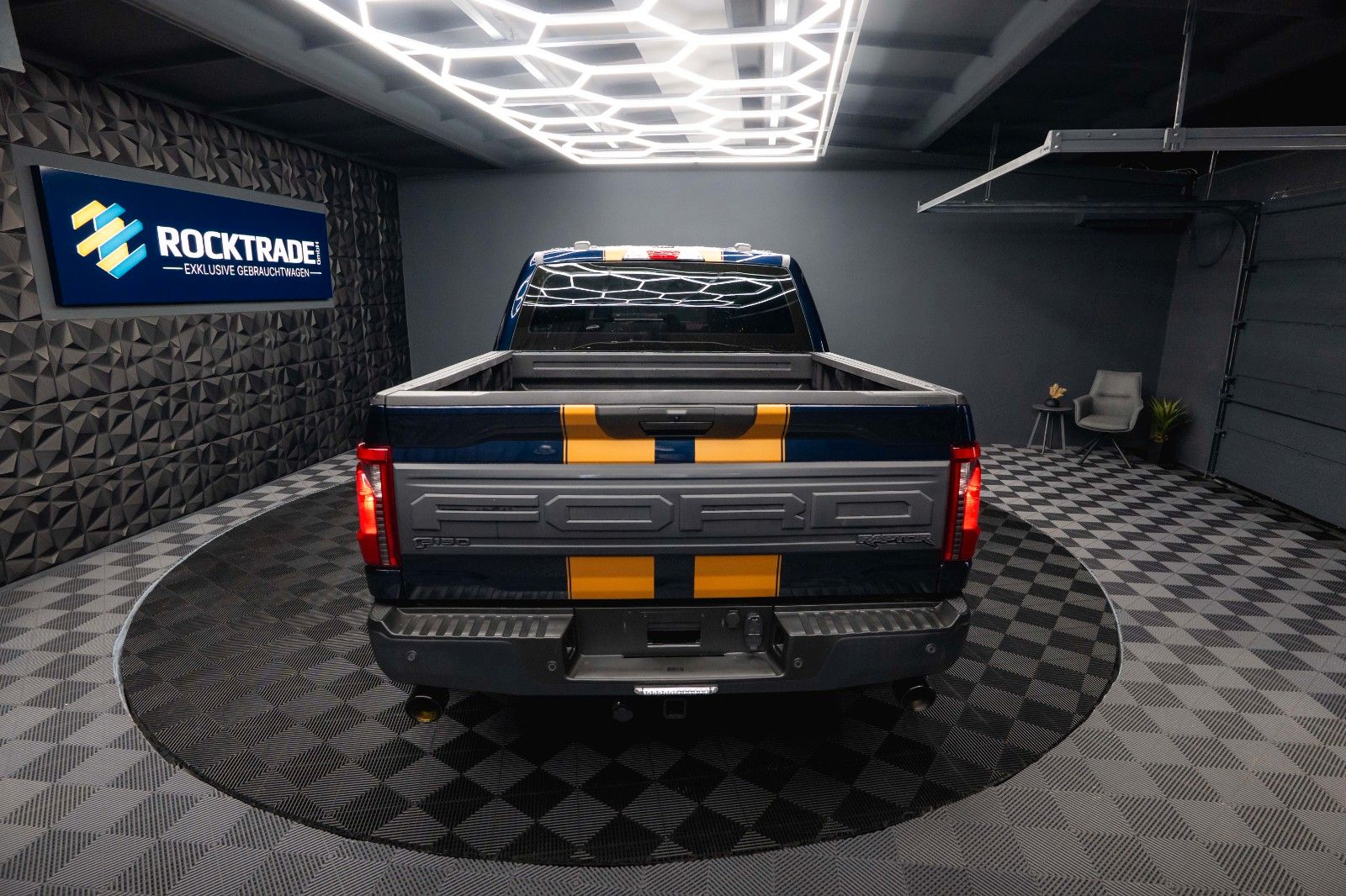 Fahrzeugabbildung Ford F150 5.0L V8 4x4 Offroad SuperCrew RAPTOR 19%