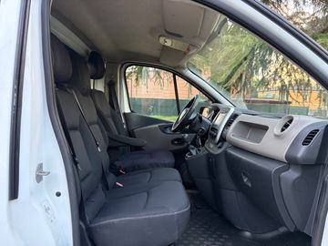 Renault Trafic - 6