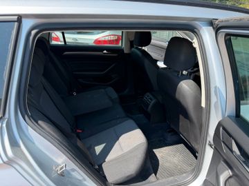 Volkswagen Passat Variant - 11