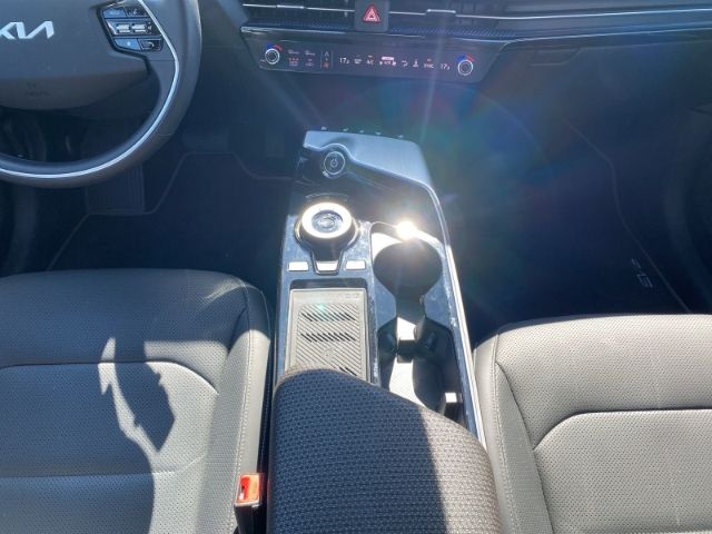 Fahrzeugabbildung Kia EV6 BASIS 4WD ELEKTRO 77,4 Kwh *KOMFORT-PAKET*SO