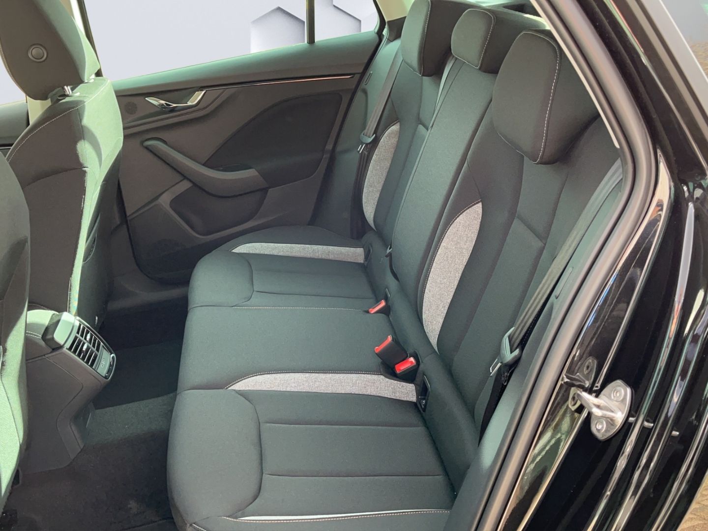 Scala DRIVE 1.0 TSI 85 kW 7-Gang DSG-Verfügbar a