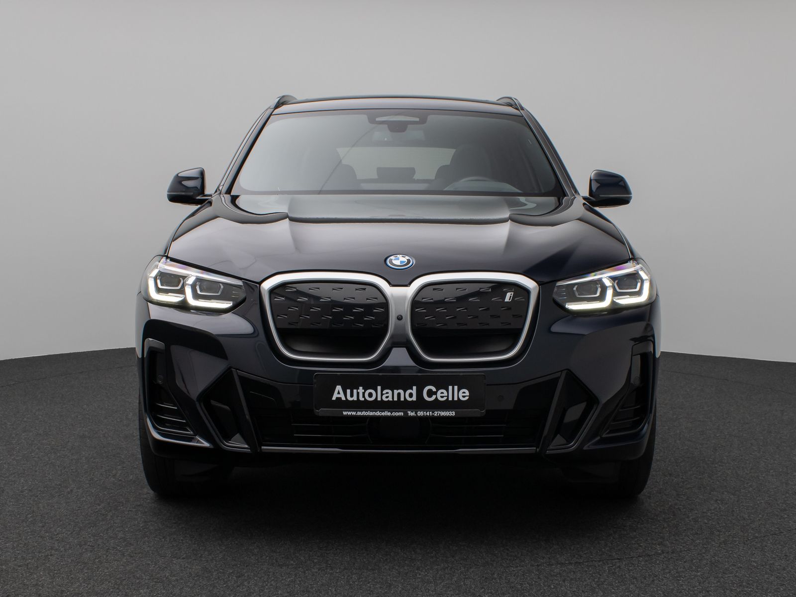 Fahrzeugabbildung BMW iX3 M Sport Impressive Panorama 360° HUD DAB H/K