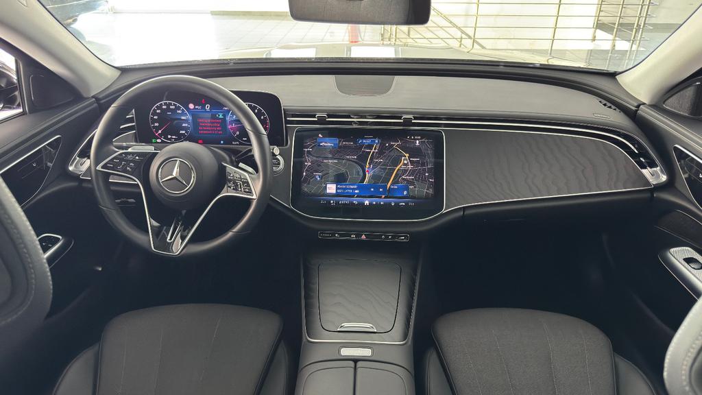 Mercedes-Benz E 200