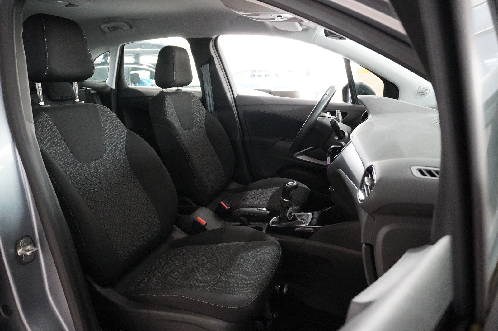 Fahrzeugabbildung Opel Crossland (X) 1.2 EDITION NAVI/LED/KAMERA/DAB+