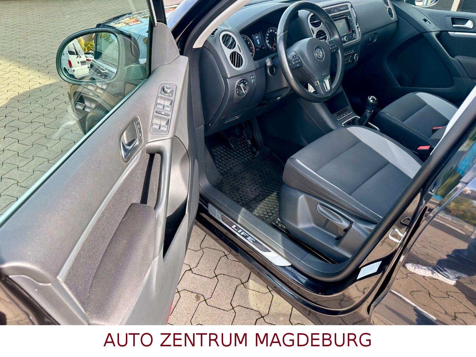 Volkswagen Tiguan Life *2.HAND*NAVI*AHK*TEMPOM.*SITZH.*PDC*