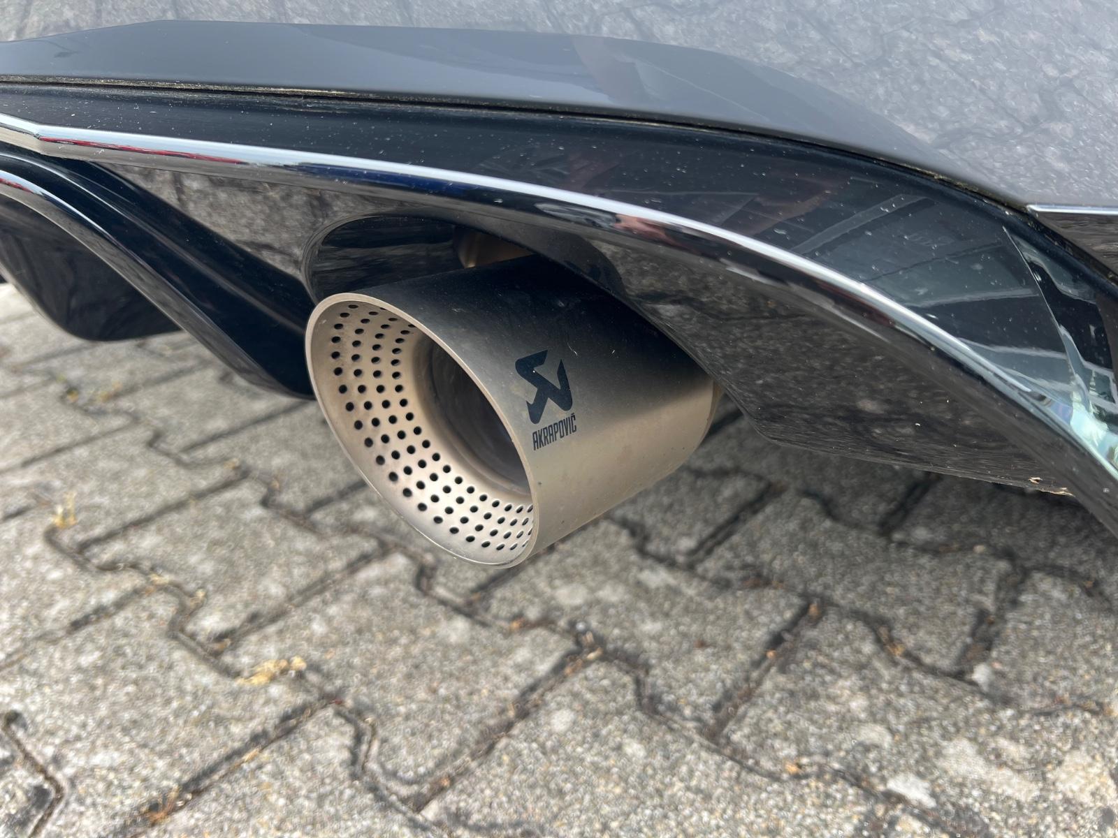 Volkswagen Golf GTI TCR 2,0 TSI DSG App Dynaudio AKRAPOVIC
