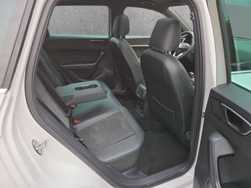 Fahrzeugabbildung SEAT Ateca Xperience 2.0 TDI AHK Panorama Klima Navi
