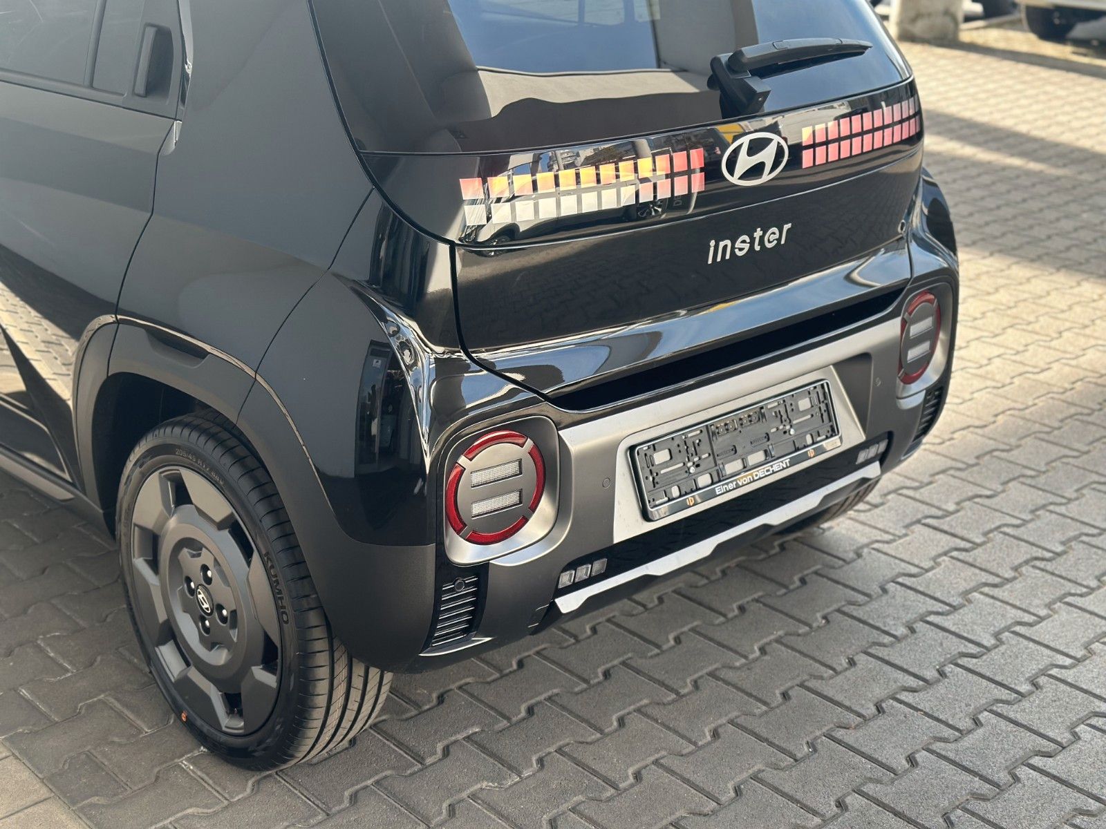 Fahrzeugabbildung Hyundai INSTER Cross 49kWh 115PS Navi/SHZ!