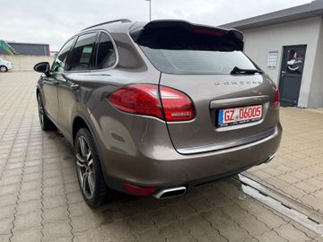 Porsche Cayenne - 7