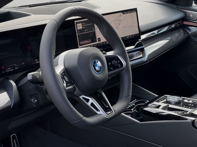 Foto Nummer 7: BMW 550e xDrive