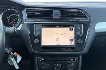 Volkswagen Tiguan - 11