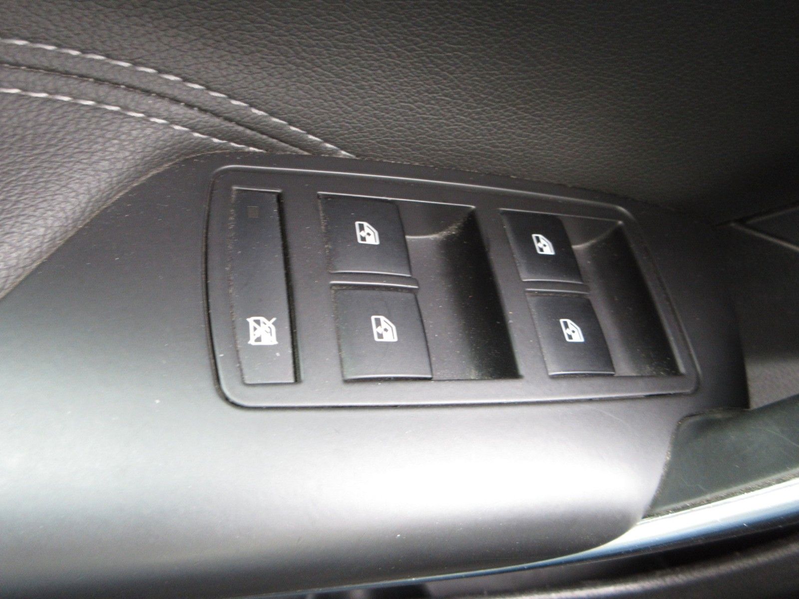 Fahrzeugabbildung Opel Insignia A ST 2.0CDTI Innovatio LED/NAVI/PDC/AHK