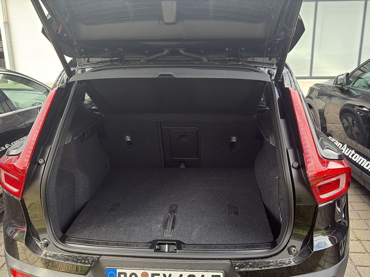 Volvo EX40 300 kW Twin Motor AWD Ultra Black Edition