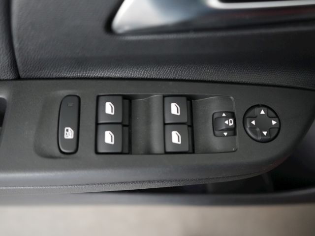 Corsa F ELEGANCE+LED+NAVI+RÜCKFAHRKAMERA+SITZ-/L