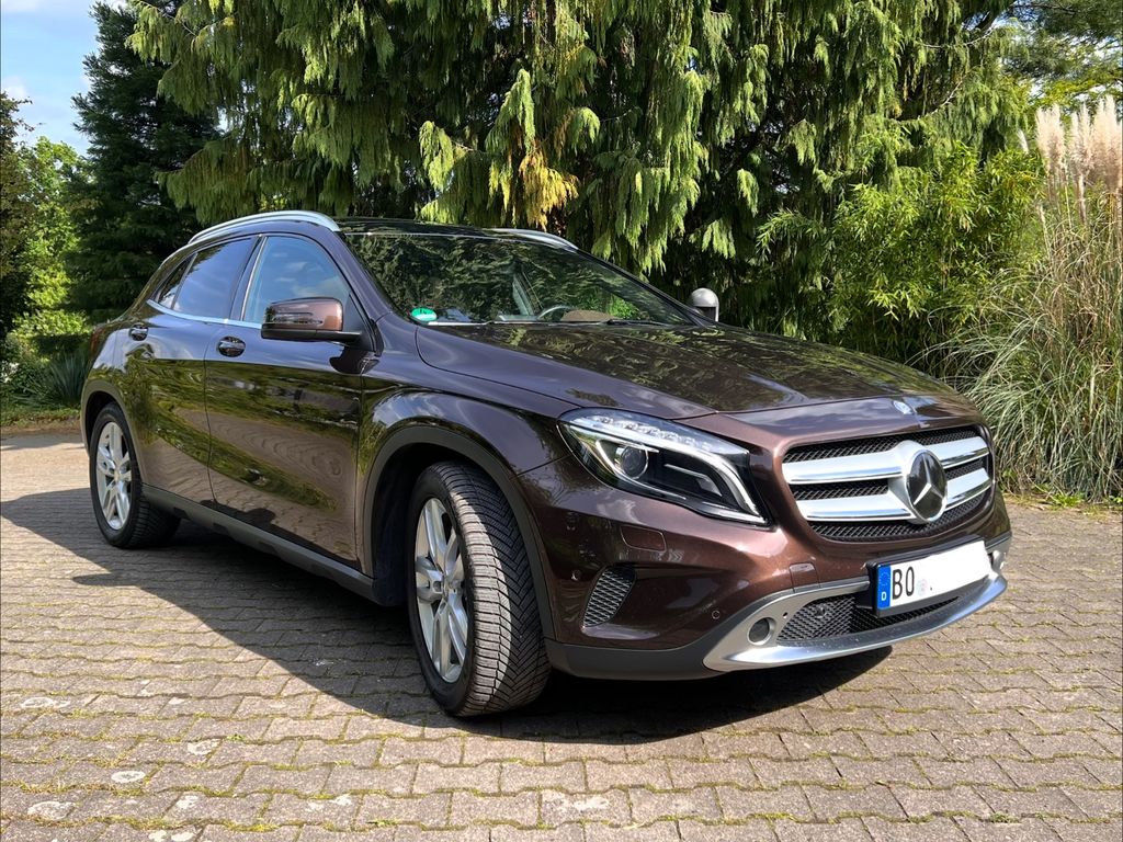 Image of Mercedes-Benz GLA 220