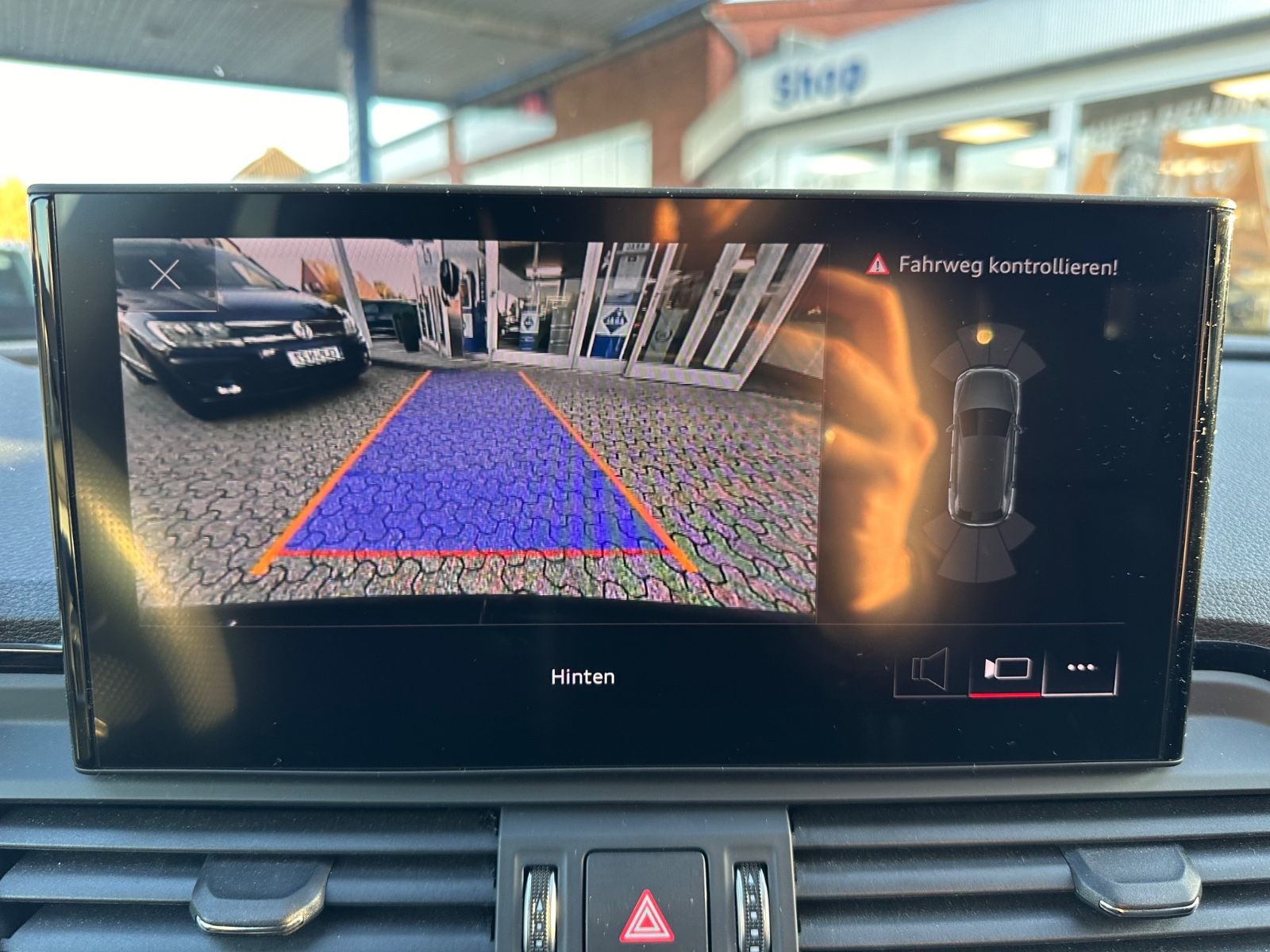 Fahrzeugabbildung Audi Q5 40 TDI quattro S line AHK/ACC/Navi/APP/LED