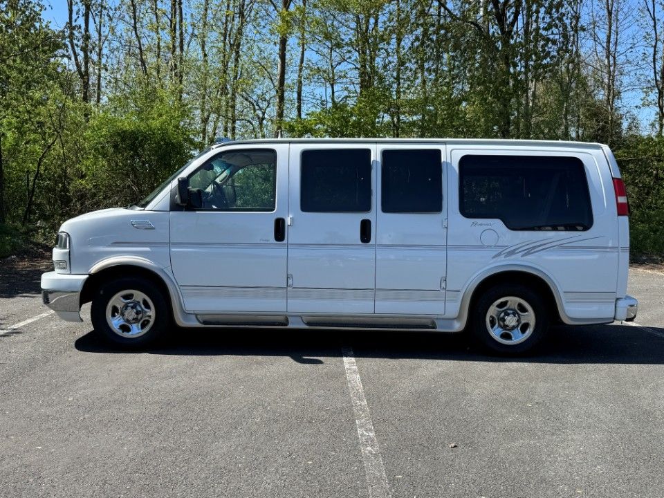 Fahrzeugabbildung Chevrolet Express Regency Protege 5.3 V8 LPG LowTop