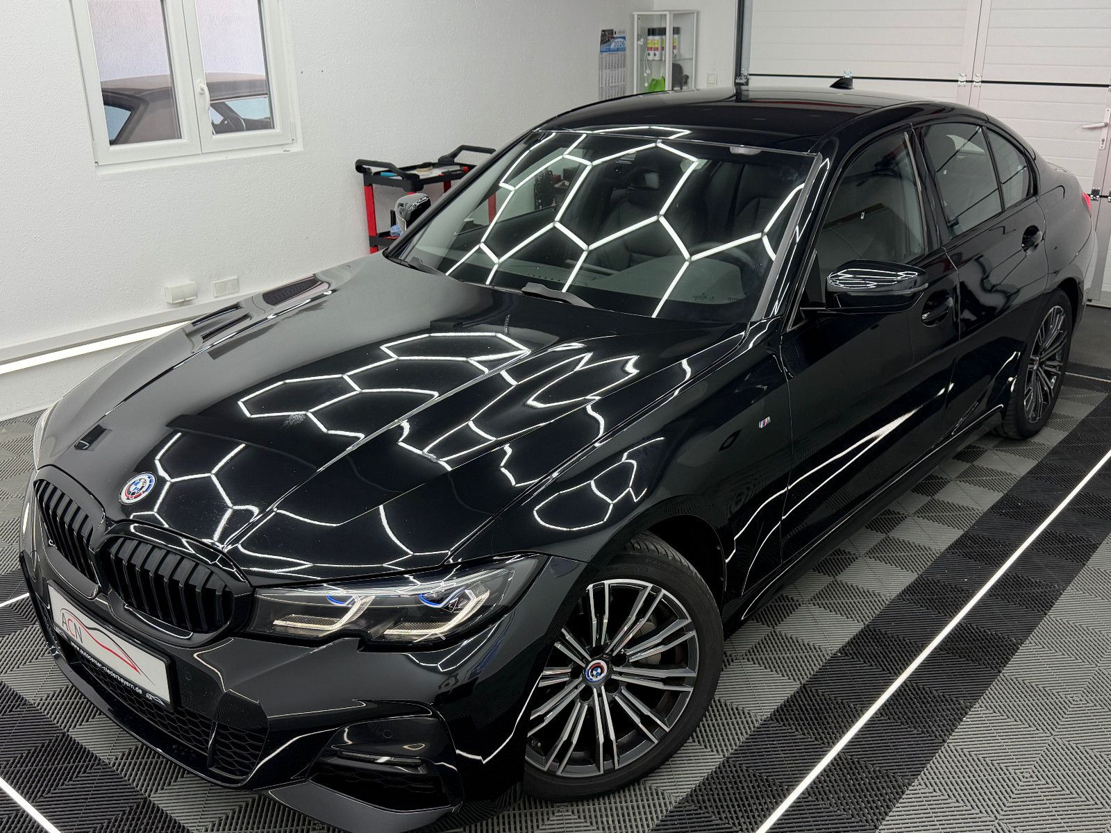 Fahrzeugabbildung BMW 330 i M SPORT/Hi-FI/VRTL COCKPIT/LASER/19% MwSt.