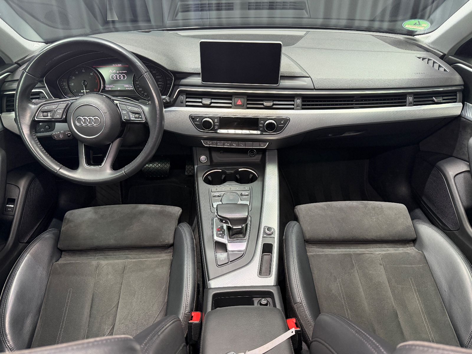 Fahrzeugabbildung Audi A4 Avant g-tron sport|S-LINE|S-TRONIC|HEAD-UP|