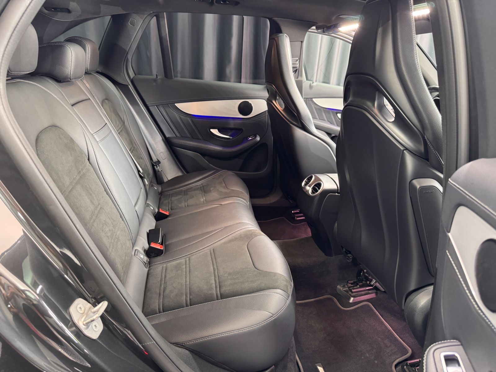 Fahrzeugabbildung Mercedes-Benz GLC 63 AMG 4Matic|PP-SITZE|PANO|AHK|360 KAMERA|