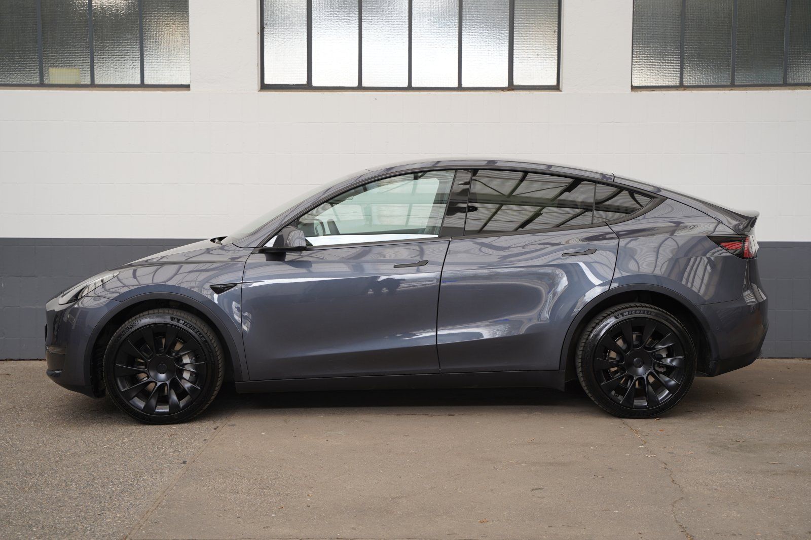 Tesla Model Y Standard Range RWD *AHK*20-Zoll* imagem 3