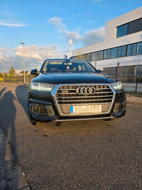 Image of Audi Q7