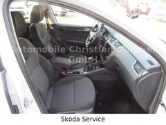 SKODA Octavia Combi Style 1.5TSI 6G NAVIGATION SKODA Octavia Combi Style 1.5TSI 6G NAVIGATION