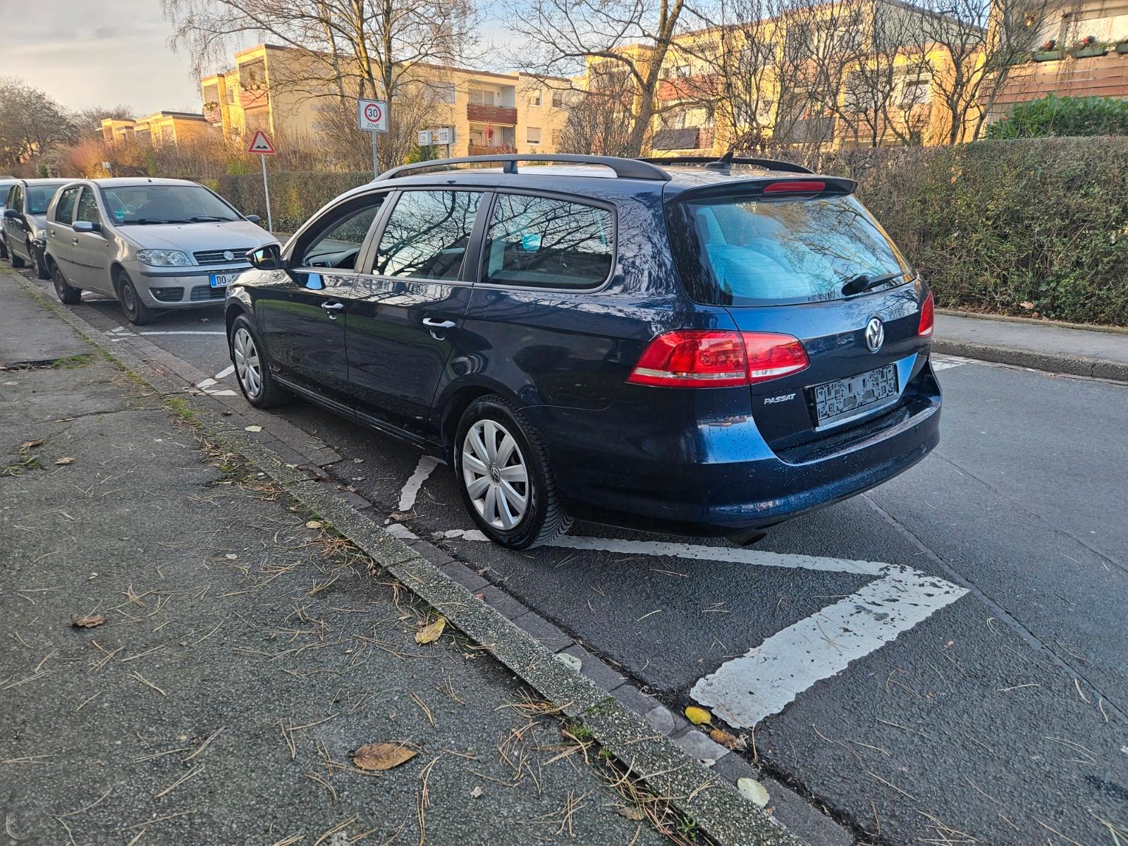 Volkswagen Passat 2011 — engine 1.390 cm³, 122 HP (90kW)