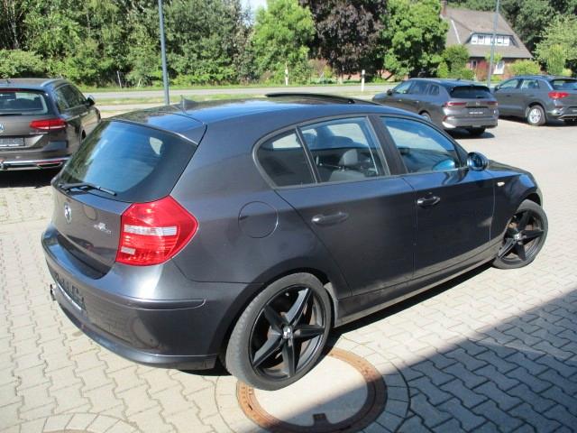 BMW 120 i 5-türig Klimaauto. Schiebedach 18Z Navi