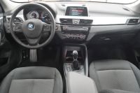 BMW X1 18 i *NAVI/SHZ/START-STOP/PDC*