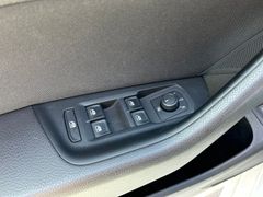 Fahrzeugabbildung Volkswagen Passat Variant 2.0 TDI DSG R-Line LED ACC Kamera